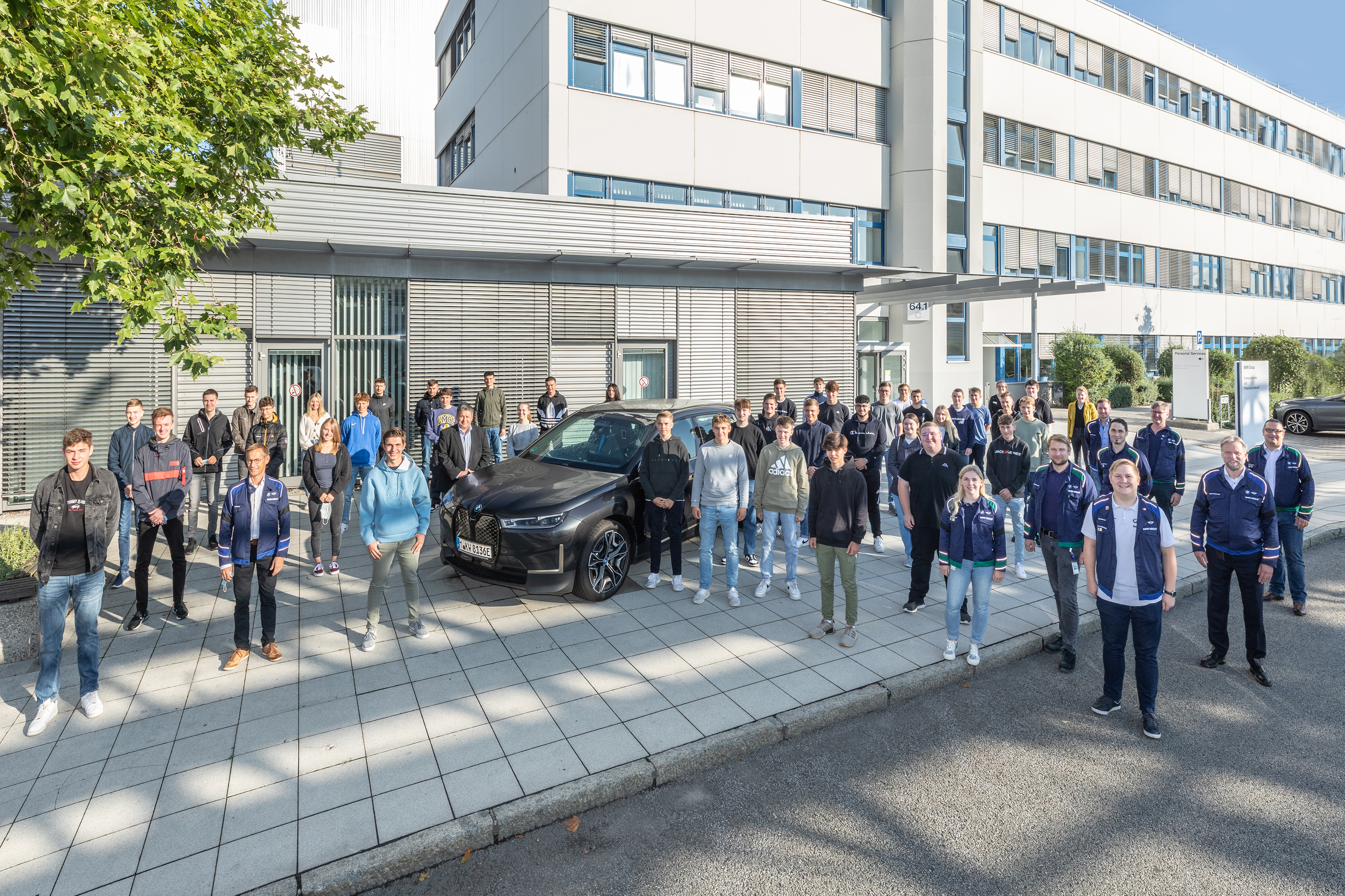 Karrierestart im BMW Group Werk Landshut